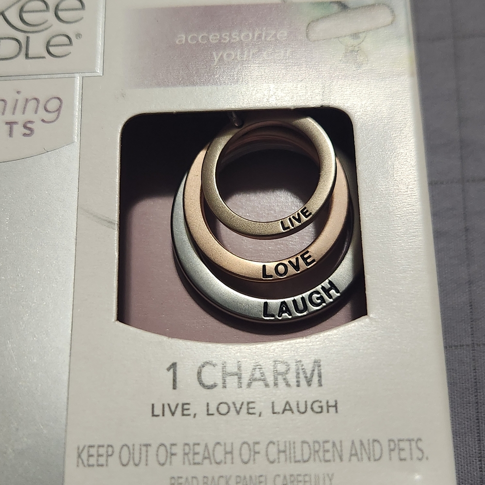 Yankee Candle "Live Love Laugh" Charm Set. New in Box